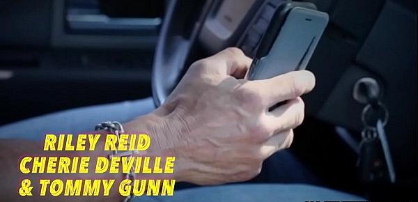  Riley Reid and the Pornoman Go App - Cherie DeVille, Tommy Gunn